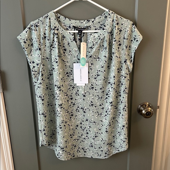 41 Hawthorn Tops - 41 Hawthorn Floral Blouse - Mint Green and Navy Stitch Fix Size Medium